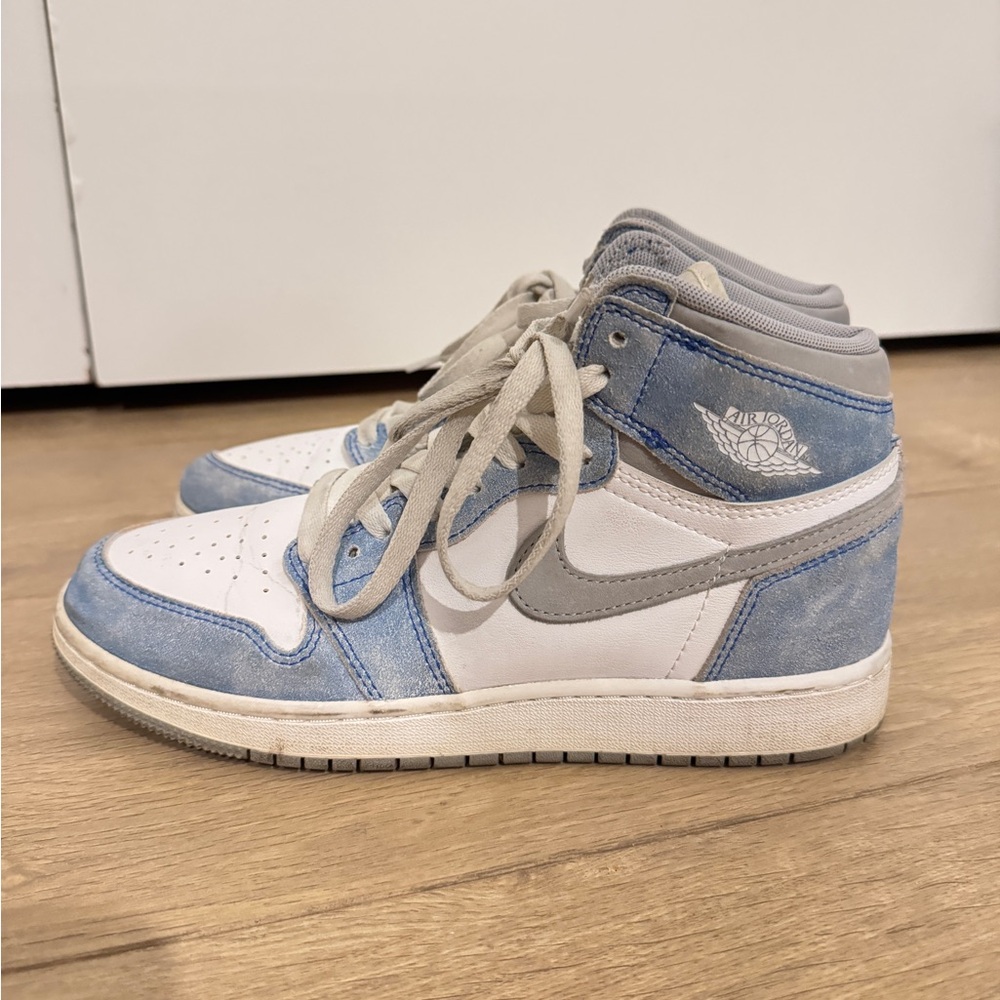 Jordan 1 Retro High Hyper Royal Smoke Grey  size